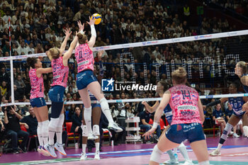 2024-11-22 - Monster block of Isabelle Haak (Prosecco Doc Imoco Conegliano) during Volley Italian Championship Serie A Women 2024/25 match between Numia VeroVolley Milano and Prosecco Doc Imoco Conegliano at Unipol Forum, Assago (MI), Italy on November 22, 2024 - VERO VOLLEY MILANO VS PROSECCO DOC IMOCO CONEGLIANO - SERIE A1 WOMEN - VOLLEYBALL