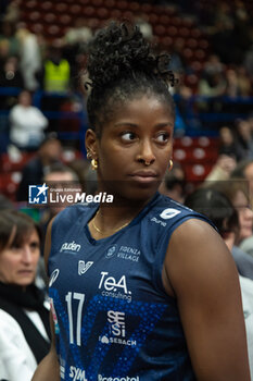 2024-11-22 - Myriam Sylla (Numia VeroVolley Milano) during Volley Italian Championship Serie A Women 2024/25 match between Numia VeroVolley Milano and Prosecco Doc Imoco Conegliano at Unipol Forum, Assago (MI), Italy on November 22, 2024 - VERO VOLLEY MILANO VS PROSECCO DOC IMOCO CONEGLIANO - SERIE A1 WOMEN - VOLLEYBALL