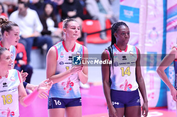 2024-11-23 - Indy Baijens (Savino del Bene Scandicci) and Linda Nwakalor (Savino del Bene Scandicci) - ROMA VOLLEY VS SAVINO DEL BENE SCANDICCI - SERIE A1 WOMEN - VOLLEYBALL