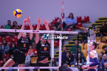 2024-11-23 - Roma Volley block - ROMA VOLLEY VS SAVINO DEL BENE SCANDICCI - SERIE A1 WOMEN - VOLLEYBALL