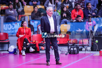 2024-11-23 - head coach Giuseppe Cuccarini (Roma Volley) - ROMA VOLLEY VS SAVINO DEL BENE SCANDICCI - SERIE A1 WOMEN - VOLLEYBALL