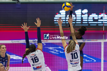 2024-10-16 - Myriam Sylla (Numia VeroVolley Milano) during Volley Italian Championship Serie A Women 2024/25 between Numia VeroVolley Milano and Reale Mutua Fenera Chieri at Opiquad Arena, Monza, Italy on October 16, 2024 - VERO VOLLEY MILANO VS REALE MUTUA FENERA CHIERI '76 - SERIE A1 WOMEN - VOLLEYBALL