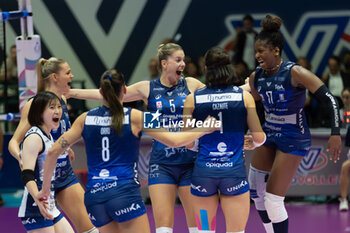 2024-10-16 - Exultation of Laura Heyrman (Numia VeroVolley Milano) and teammates during Volley Italian Championship Serie A Women 2024/25 between Numia VeroVolley Milano and Reale Mutua Fenera Chieri at Opiquad Arena, Monza, Italy on October 16, 2024 - VERO VOLLEY MILANO VS REALE MUTUA FENERA CHIERI '76 - SERIE A1 WOMEN - VOLLEYBALL