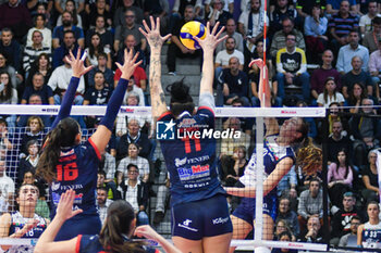 2024-10-20 - Day 3 of Serie A1 Tigota women's volleyball, match between Reale Mutua Fenera Chieri'76 against Il Bisonte Firenze - REALE MUTUA FENERA CHIERI '76 VS IL BISONTE FIRENZE - SERIE A1 WOMEN - VOLLEYBALL