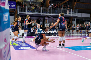 2024-10-20 - Reale Mutua Fenera Chieri '76 wins Day 3 of the Serie A1 Tigota women's volleyball against Il Bisonte Firenze at the Tie Break by 3 to 2 - REALE MUTUA FENERA CHIERI '76 VS IL BISONTE FIRENZE - SERIE A1 WOMEN - VOLLEYBALL