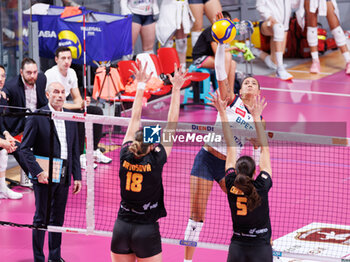 30/10/2024 - Gabriela Orvosova of Roma Volley Club, Michela Ciarrocchi of Roma Volley Club, Vittoria Piani of Volley Bergamo during the 5th round of the Serie A1 Women's Volleyball Championship between Roma Volley Club and Volley Bergamo on oct 30, 2024 at the Palazzetto dello Sport in Rome. - ROMA VOLLEY VS VOLLEY BERGAMO 1991 - SERIE A1 FEMMINILE - VOLLEY