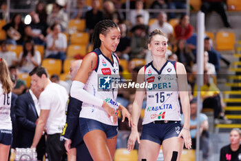 30/10/2024 - Vittoria Piani of Volley Bergamo, Linda Manfredini of Volley Bergamo during the 5th round of the Serie A1 Women's Volleyball Championship between Roma Volley Club and Volley Bergamo on oct 30, 2024 at the Palazzetto dello Sport in Rome. - ROMA VOLLEY VS VOLLEY BERGAMO 1991 - SERIE A1 FEMMINILE - VOLLEY