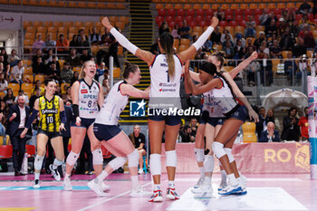 30/10/2024 - Volley Bergamo during the 5th round of the Serie A1 Women's Volleyball Championship between Roma Volley Club and Volley Bergamo on oct 30, 2024 at the Palazzetto dello Sport in Rome. - ROMA VOLLEY VS VOLLEY BERGAMO 1991 - SERIE A1 FEMMINILE - VOLLEY