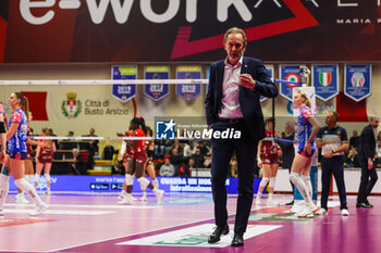 2024-11-17 - Lorenzo Bernardi head coach of Igor Gorgonzola Novara looks on during Volley Serie A women 2024/25 match between UYBA Eurotek Volley Busto Arsizio and Igor Gorgonzola Novara at E-Work Arena. Final score UYBA Eurotek Volley Busto Arsizio 3 | 0 Igor Gorgonzola Novara - UYBA VOLLEY BUSTO ARSIZIO VS IGOR GORGONZOLA NOVARA - SERIE A1 WOMEN - VOLLEYBALL