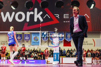 2024-11-17 - Lorenzo Bernardi head coach of Igor Gorgonzola Novara looks on during Volley Serie A women 2024/25 match between UYBA Eurotek Volley Busto Arsizio and Igor Gorgonzola Novara at E-Work Arena. Final score UYBA Eurotek Volley Busto Arsizio 3 | 0 Igor Gorgonzola Novara - UYBA VOLLEY BUSTO ARSIZIO VS IGOR GORGONZOLA NOVARA - SERIE A1 WOMEN - VOLLEYBALL