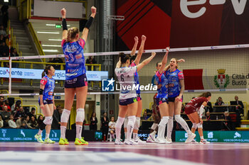 2024-11-17 - Igor Gorgonzola Novara players celebrate during Volley Serie A women 2024/25 match between UYBA Eurotek Volley Busto Arsizio and Igor Gorgonzola Novara at E-Work Arena. Final score UYBA Eurotek Volley Busto Arsizio 3 | 0 Igor Gorgonzola Novara - UYBA VOLLEY BUSTO ARSIZIO VS IGOR GORGONZOLA NOVARA - SERIE A1 WOMEN - VOLLEYBALL