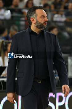 2024-09-28 - Stefano Lavarini head coach of Vero Volley Milano during the Supercoppa Fineco Lega Volley Femminile between Prosecco Doc Imoco Conegliano Vs Vero Volley Milano at Palazzo dello Sport on September 28, 2024 in Rome, Italy. - PROSECCO DOC IMOCO CONEGLIANO VS VERO VOLLEY MILANO - WOMEN SUPERCOPPA - VOLLEYBALL