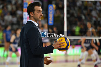 2024-09-28 - Daniele Santarelli head coach of Prosecco Doc Imoco Conegliano during the Supercoppa Fineco Lega Volley Femminile between Prosecco Doc Imoco Conegliano Vs Vero Volley Milano at Palazzo dello Sport on September 28, 2024 in Rome, Italy. - PROSECCO DOC IMOCO CONEGLIANO VS VERO VOLLEY MILANO - WOMEN SUPERCOPPA - VOLLEYBALL