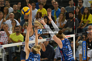 2024-09-28 - Nika Daalderop of Vero Volley Milano in action during the Supercoppa Fineco Lega Volley Femminile between Prosecco Doc Imoco Conegliano Vs Vero Volley Milano at Palazzo dello Sport on September 28, 2024 in Rome, Italy. - PROSECCO DOC IMOCO CONEGLIANO VS VERO VOLLEY MILANO - WOMEN SUPERCOPPA - VOLLEYBALL