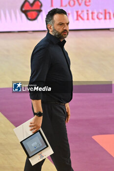 2024-09-28 - Stefano Lavarini head coach of Vero Volley Milano during the Supercoppa Fineco Lega Volley Femminile between Prosecco Doc Imoco Conegliano Vs Vero Volley Milano at Palazzo dello Sport on September 28, 2024 in Rome, Italy. - PROSECCO DOC IMOCO CONEGLIANO VS VERO VOLLEY MILANO - WOMEN SUPERCOPPA - VOLLEYBALL