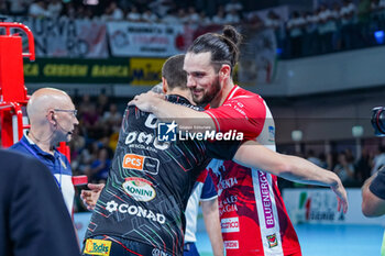 2024-09-21 - Simone Giannelli (Sir Susa Vim Perugia) and Antoine Brizard (Gas Sales Bluenergy Piacenza) - SIR SUSA VIM PERUGIA VS GAS SALES BLUENERGY PIACENZA - SUPERCOPPA - VOLLEYBALL