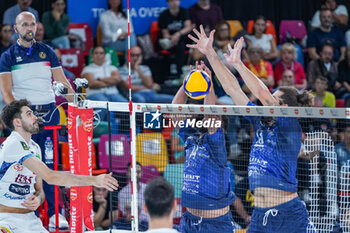 2024-09-21 - Block of Fernando Kreling (Vero Volley Monza) - ITAS TRENTINO VS VERO VOLLEY MONZA - SUPERCOPPA - VOLLEYBALL