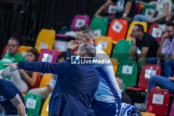 2024-09-21 - #5 Osmany Juantorena (Vero Volley Monza) and Massimo Eccheli (Head Coach of Vero Volley Monza) - ITAS TRENTINO VS VERO VOLLEY MONZA - SUPERCOPPA - VOLLEYBALL