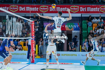 2024-09-21 - 23 Flavio Resende Gualberto (Itas Trentino) attack - ITAS TRENTINO VS VERO VOLLEY MONZA - SUPERCOPPA - VOLLEYBALL