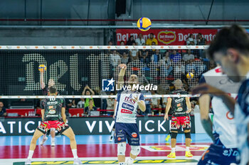 2024-09-22 - 6 Riccardo Sbertoli (Itas Trentino) warm up - FINAL - SIR SUSA VIM PERUGIA VS ITAS TRENTINO - SUPERCOPPA - VOLLEYBALL