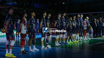 2024-09-22 - Trentino on field during the national anthem - FINAL - SIR SUSA VIM PERUGIA VS ITAS TRENTINO - SUPERCOPPA - VOLLEYBALL