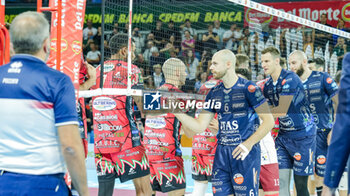 2024-09-22 - 6 Riccardo Sbertoli (Itas Trentino) with teammates on field - FINAL - SIR SUSA VIM PERUGIA VS ITAS TRENTINO - SUPERCOPPA - VOLLEYBALL