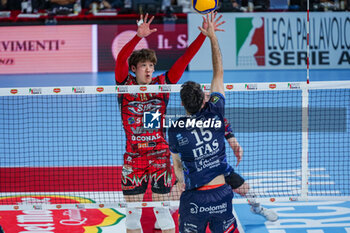 2024-09-22 - 14 Yuki Ishikawa (Sir Susa Vim Perugia) block - FINAL - SIR SUSA VIM PERUGIA VS ITAS TRENTINO - SUPERCOPPA - VOLLEYBALL