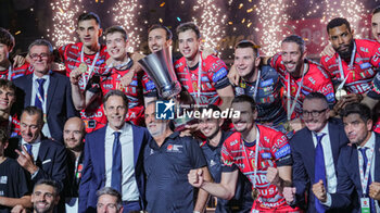 2024-09-22 - Perugia celebrates the victory - FINAL - SIR SUSA VIM PERUGIA VS ITAS TRENTINO - SUPERCOPPA - VOLLEYBALL