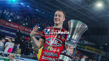 2024-09-22 - Perugia celebrates the victory - FINAL - SIR SUSA VIM PERUGIA VS ITAS TRENTINO - SUPERCOPPA - VOLLEYBALL