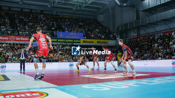 2024-09-22 - 13 Massimo Colaci (Sir Susa Vim Perugia) on defense - FINAL - SIR SUSA VIM PERUGIA VS ITAS TRENTINO - SUPERCOPPA - VOLLEYBALL