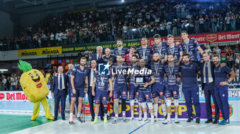 2024-09-22 - Trentino with medals - FINAL - SIR SUSA VIM PERUGIA VS ITAS TRENTINO - SUPERCOPPA - VOLLEYBALL