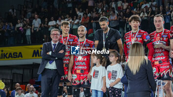 2024-09-22 - Angelo Lorenzetti (Head Coach of Sir Susa Vim Perugia) with medal - FINAL - SIR SUSA VIM PERUGIA VS ITAS TRENTINO - SUPERCOPPA - VOLLEYBALL