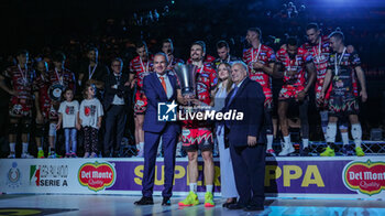 2024-09-22 - 6 Simone Giannelli (Sir Susa Vim Perugia) with the cup - FINAL - SIR SUSA VIM PERUGIA VS ITAS TRENTINO - SUPERCOPPA - VOLLEYBALL