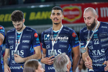 2024-09-22 - 10 Gabriel Garcia Fernandez (Itas Trentino) with medal - FINAL - SIR SUSA VIM PERUGIA VS ITAS TRENTINO - SUPERCOPPA - VOLLEYBALL