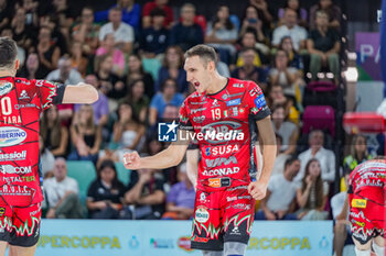 2024-09-22 - 19 Roberto Russo (Sir Susa Vim Perugia) exultation - FINAL - SIR SUSA VIM PERUGIA VS ITAS TRENTINO - SUPERCOPPA - VOLLEYBALL