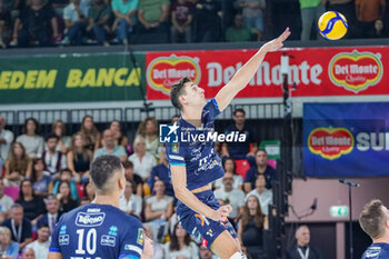 2024-09-22 - 5 Alessandro Michieletto (Itas Trentino) spike - FINAL - SIR SUSA VIM PERUGIA VS ITAS TRENTINO - SUPERCOPPA - VOLLEYBALL