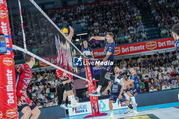 2024-09-22 - 4 Jan Kozamernik (Itas Trentino) spike - FINAL - SIR SUSA VIM PERUGIA VS ITAS TRENTINO - SUPERCOPPA - VOLLEYBALL