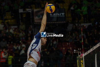 2024-02-03 - Spike of Daniele Lavia (Trentino Volley) - VERO VOLLEY MONZA VS ITAS TRENTINO - SUPERLEAGUE SERIE A - VOLLEYBALL