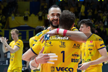 2024-02-11 - Osmany Juantorena of Valsa Group Modena and Bruno Rezende of Valsa Group Modena celebrates the victory of Superleague match between Valsa Group Modena and Cisterna Volleyball at PalaPanini Modena on February 11, 2024 in Modena, Italy. - VALSA GROUP MODENA VS CISTERNA VOLLEY - SUPERLEAGUE SERIE A - VOLLEYBALL
