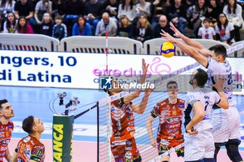 2024-02-14 - (Cisterna Volley) Nedeljkovic block - CISTERNA VOLLEY VS SIR SAFETY SUSA VIM PERUGIA - SUPERLEAGUE SERIE A - VOLLEYBALL