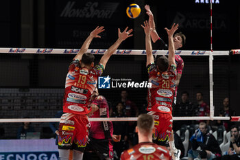 2024-02-18 - Spike of Luca Porro during the Pallavolo Padova vs Sir Safety Susa Vim Perugia at the Kioene Arena in Padova, Italy on February 18, 2024 - PALLAVOLO PADOVA VS SIR SAFETY SUSA VIM PERUGIA - SUPERLEAGUE SERIE A - VOLLEYBALL