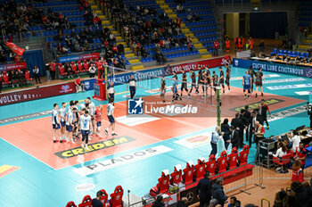 2024-03-06 - Cucine Lube Civitanova and Mint Vero Volley Monza players take to the volleyball court - PLAYOFF - CUCINE LUBE CIVITANOVA VS MINE VERO VOLLEY MONZA - SUPERLEAGUE SERIE A - VOLLEYBALL