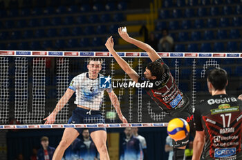2024-03-06 - Mint Vero Volley Monza's Loeppky Eric #4 attack - PLAYOFF - CUCINE LUBE CIVITANOVA VS MINE VERO VOLLEY MONZA - SUPERLEAGUE SERIE A - VOLLEYBALL