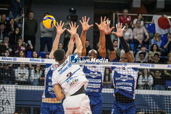 2024-03-24 - OSNIEL MERGAREJO (POWERVOLLEY MILANO) AND MONSTER BLOCK YURI ROMANO', YOANDY LEAL AND ROBERTLANDY SIMON (GAS SALES BLUENERGY PIACENZA) - PLAYOFF - ALLIANZ MILANO VS GAS SALES BLUENERGY PIACENZA - SUPERLEAGUE SERIE A - VOLLEYBALL