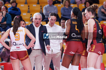 2024-03-10 - Sofia Valoppi, Jessica Rivero Marin, Giupeppe Cuccarini and Courtney Rose Schwan (Aeroitalia SMI Roma Volley) during the 24th round of the Serie A1 Women's Volleyball Championship between Roma Aeroitalia SMI Roma Volley and ITAS Trentino on 10 march 2024 at the Palazzetto dello Sport in Rome - VOLLEY SERIE A1 - AEROITALIA SMI ROMA VOLLEY VS. ITAS TRENTINO - SUPERLEAGUE SERIE A - VOLLEYBALL