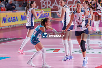 2024-03-10 - Francesca Parlangeli and Roslandy Acosta Alvarado of ITAS Trentino during the 24th round of the Serie A1 Women's Volleyball Championship between Roma Aeroitalia SMI Roma Volley and ITAS Trentino on 10 march 2024 at the Palazzetto dello Sport in Rome - VOLLEY SERIE A1 - AEROITALIA SMI ROMA VOLLEY VS. ITAS TRENTINO - SUPERLEAGUE SERIE A - VOLLEYBALL
