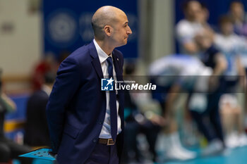 2024-04-03 - Head Coach Fabio Soli (Trentino Volley) during the Playoff Semifinal game2 Serie A1 Men's Volleyball Championship between Mint Vero Volley Monza vs Itas Trentino at Opiquad Arena, Monza, Italy on April 3, 2023 - PLAYOFF - MINT VERO VOLLEY MONZA VS ITAS TRENTINO - SUPERLEAGUE SERIE A - VOLLEYBALL