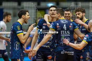 2024-04-03 - Exultation of Players of Trentino Volley during the Playoff Semifinal game2 Serie A1 Men's Volleyball Championship between Mint Vero Volley Monza vs Itas Trentino at Opiquad Arena, Monza, Italy on April 3, 2023 - PLAYOFF - MINT VERO VOLLEY MONZA VS ITAS TRENTINO - SUPERLEAGUE SERIE A - VOLLEYBALL