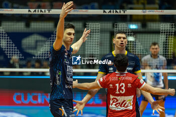 2024-04-03 - Exultation of Alessandro Michieletto (Trentino Volley) and teammates during the Playoff Semifinal game2 Serie A1 Men's Volleyball Championship between Mint Vero Volley Monza vs Itas Trentino at Opiquad Arena, Monza, Italy on April 3, 2023 - PLAYOFF - MINT VERO VOLLEY MONZA VS ITAS TRENTINO - SUPERLEAGUE SERIE A - VOLLEYBALL