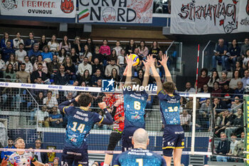 2024-04-03 - MONSTER BLOCK PAOLO PORRO AND MARCO VITELLI (POWERVOLLEY MILANO) - PLAYOFF - ALLIANZ MILANO VS SIR SUSA VIM PERUGIA - SUPERLEAGUE SERIE A - VOLLEYBALL